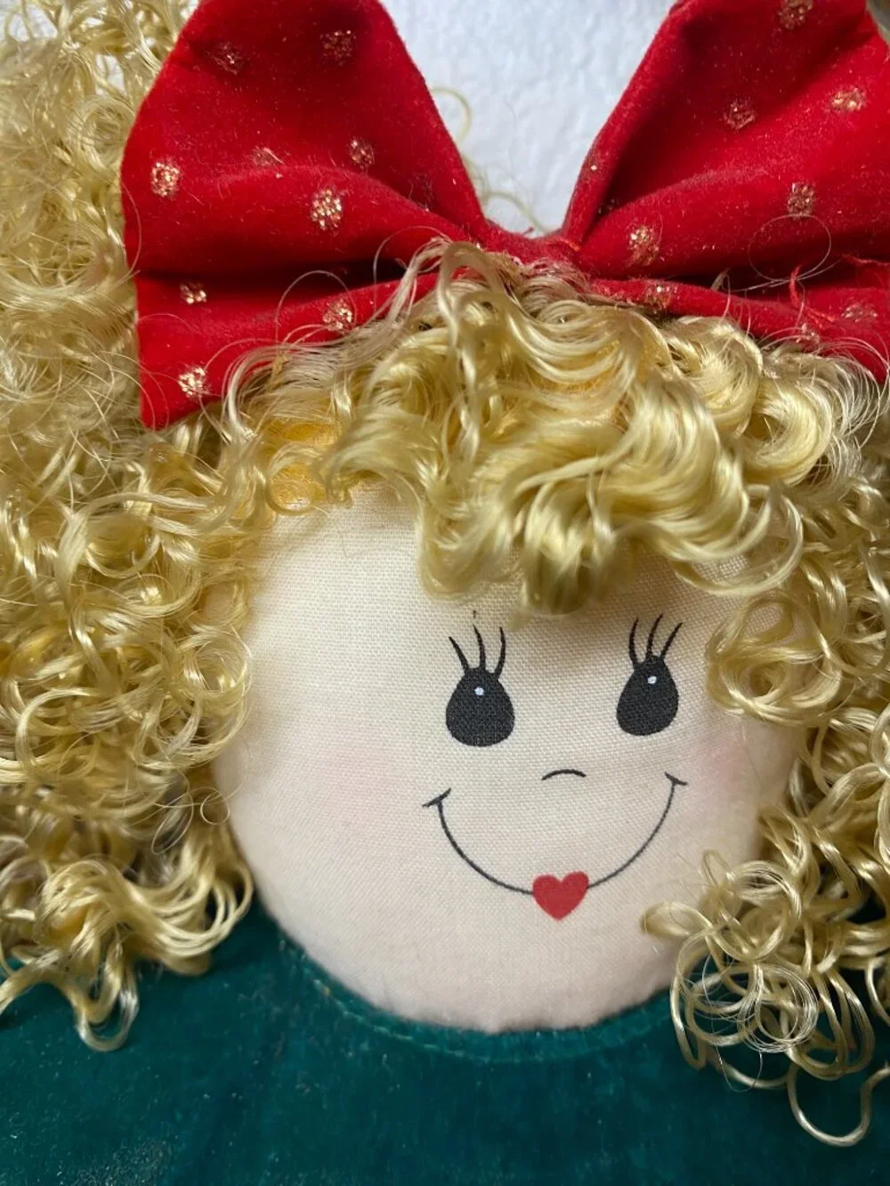 Vtg 90s Christmas Grapevine Wreath Fabric Rag Doll Curly Hair Pinecones 19